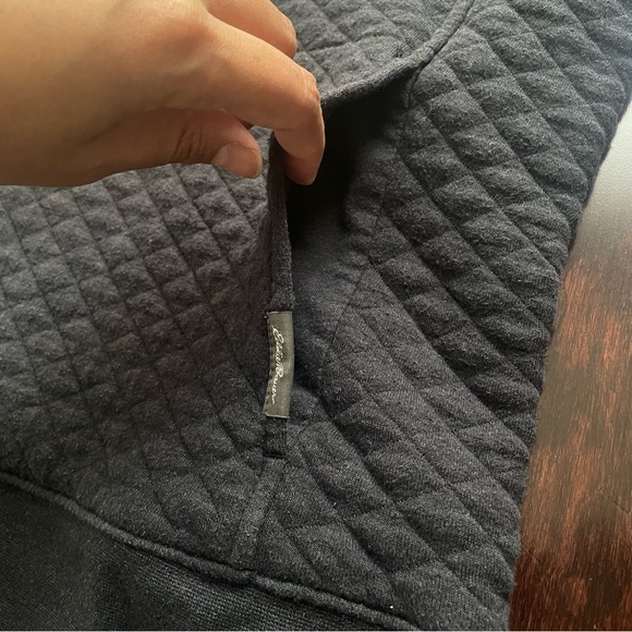 Eddie Bauer Quilted Pullover Size Medium M dark Gray Mens Sweater Quarter - Picture 2 of 6